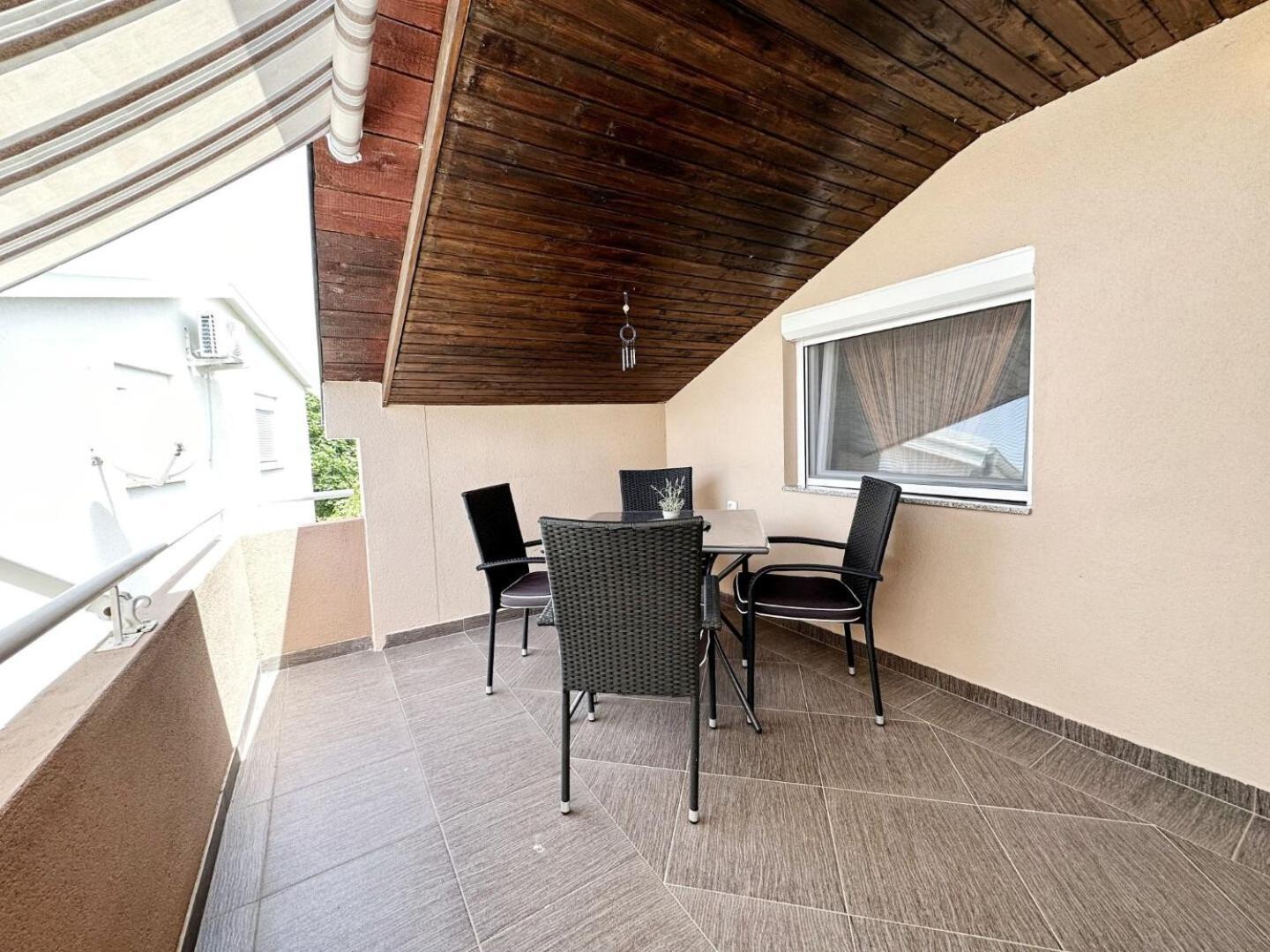 Apartments Jora - Family Friendly With Parking Space ニン エクステリア 写真