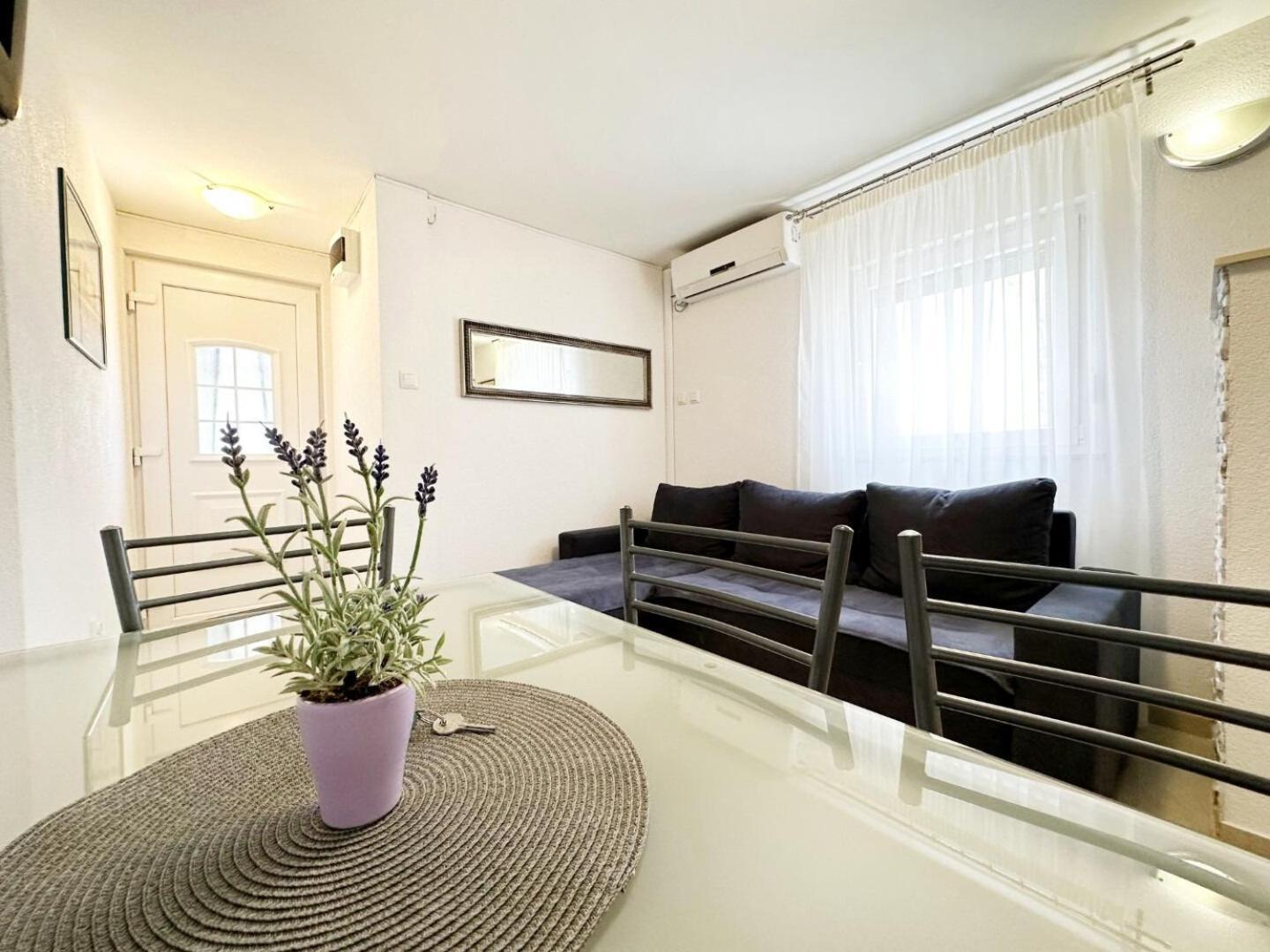 Apartments Jora - Family Friendly With Parking Space ニン エクステリア 写真